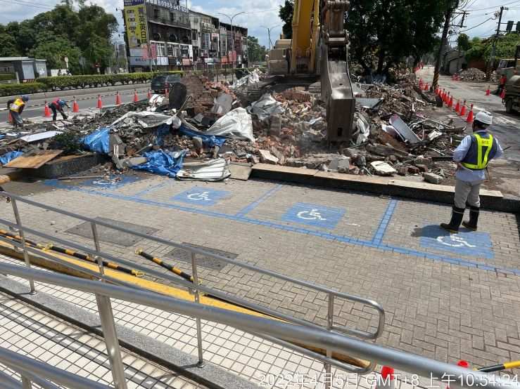 0405- 建物拆除、圍籬施作及管理維護(交維管制)