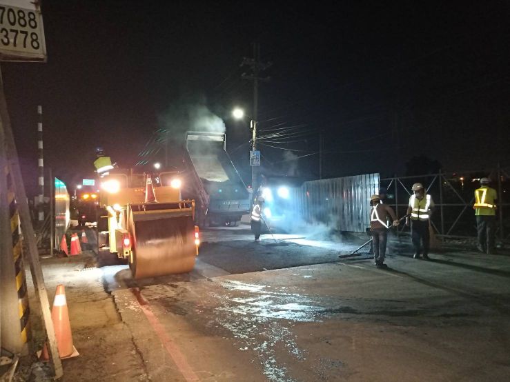 0412-建物拆除、圍籬施作、臨時排水工程、B8類廢棄物出運管制(現地分類/載運覆蓋)、B8類廢棄物會磅及管理維護(管線試挖AC銑鋪-夜間施工)/(號誌修復)