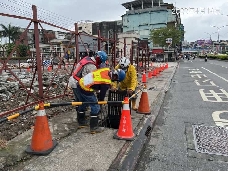 0414-建物拆除、圍籬施作、臨時排水工程及管理維護(水溝清理/管制措施)