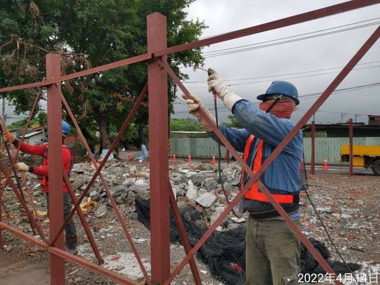 0415-建物拆除、圍籬施作、B8類廢棄物出運管制及B8類廢棄物會磅