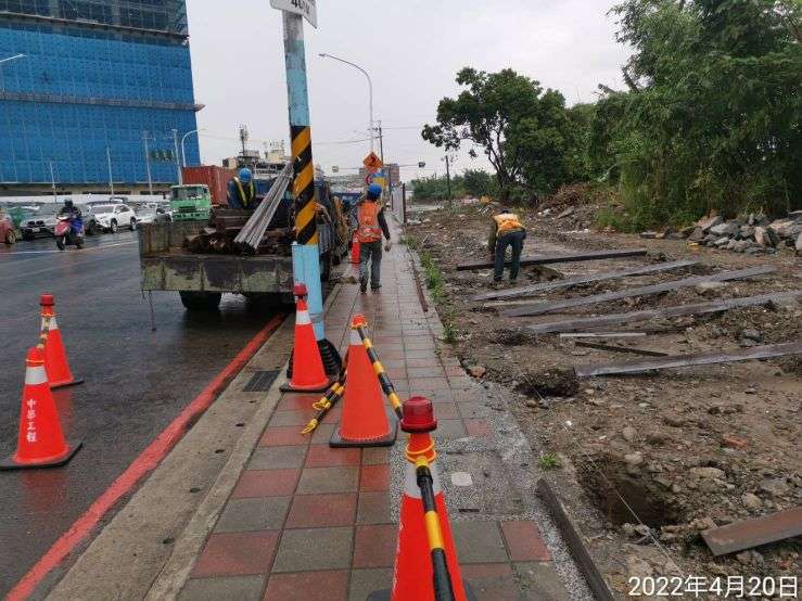 0420-建物拆除、圍籬施作、B8類廢棄物出運管制、B8類廢棄物會磅、臨時排水工程(地坪破碎)及沉沙池(土方載運)