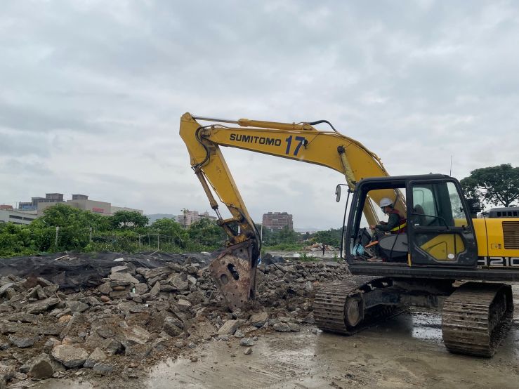 0502-圍籬施作、臨時排水工程、污水工程(水泥管推進)及管理維護/水溝(防汛清理)