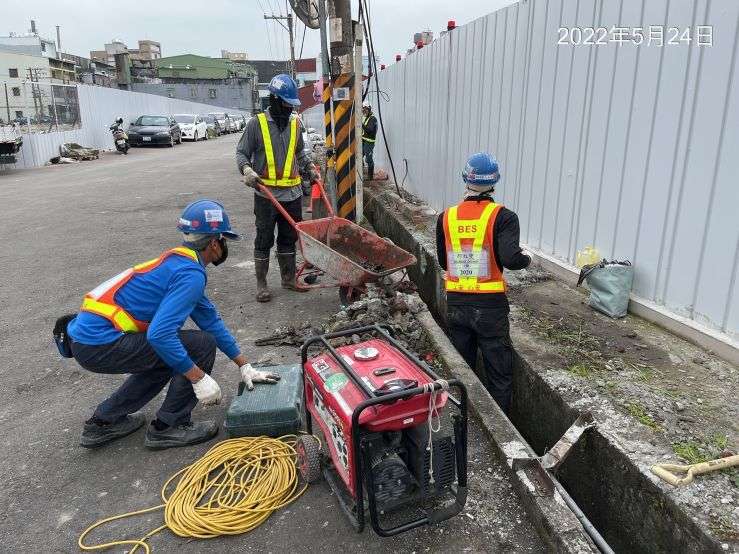 0524-建物拆除、圍籬施作、臨時排水工程、整地土方工程、污水工程及管理維護(放置管擋/水溝清理) 0524-建物拆除、圍籬施作、臨時排水工程、整地土方工程、污水工程及管理維護(放置管擋/水溝清理)