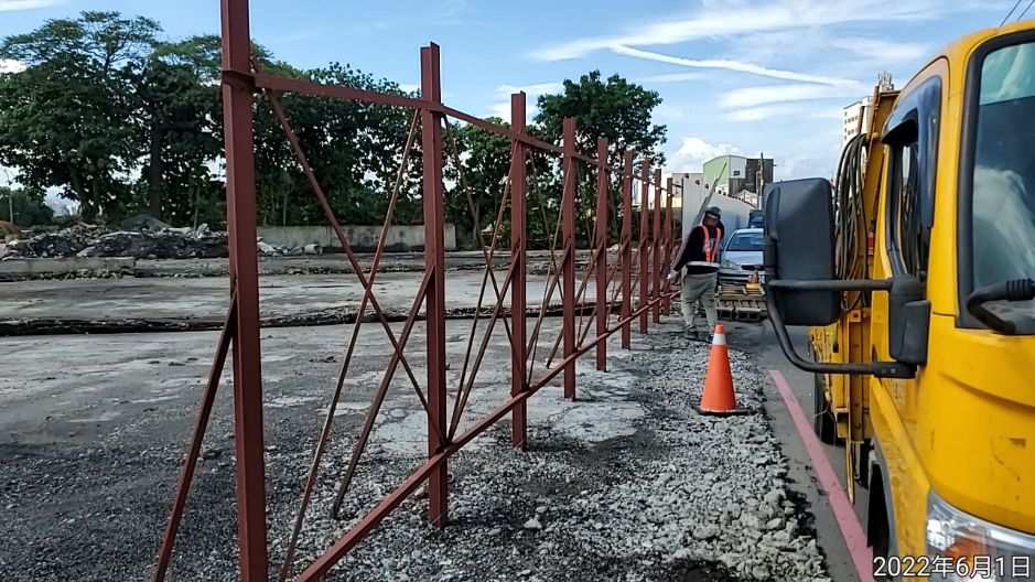 0601-建物拆除、圍籬施作、B8類廢棄物會磅、整地土方工程、中正路457巷臨時停車場及管理維護(路面清理/垃圾清除/防護措施)