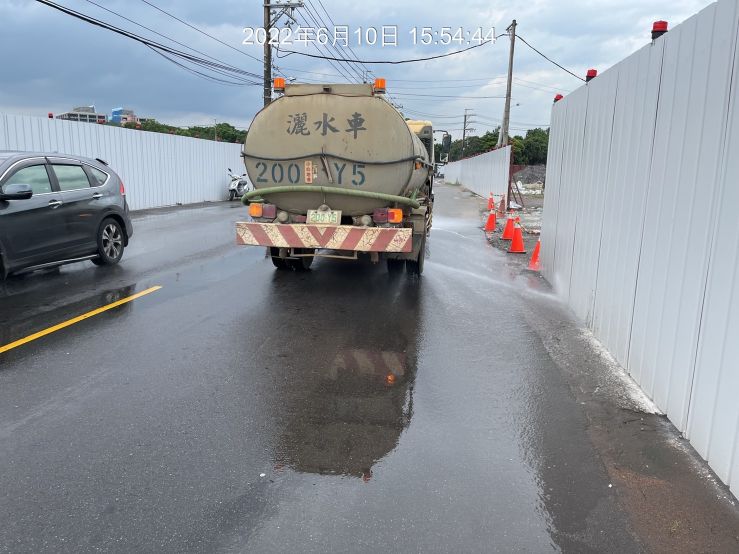 0610-圍籬施作、B8類廢棄物會磅、整地土方工程及管理維護(雜草修剪/廢棄磚塊搬運/溝蓋修補/路面清洗)