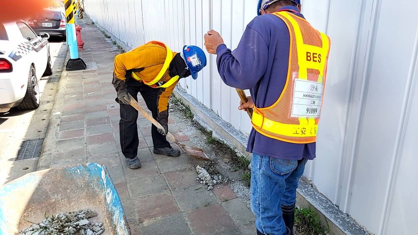 0614-圍籬施作、B8類廢棄物會磅、整地土方工程、污水工程、工地即時影像監控系統工程及管理維護(人行道清理/垃圾搬運/欄杆施作)