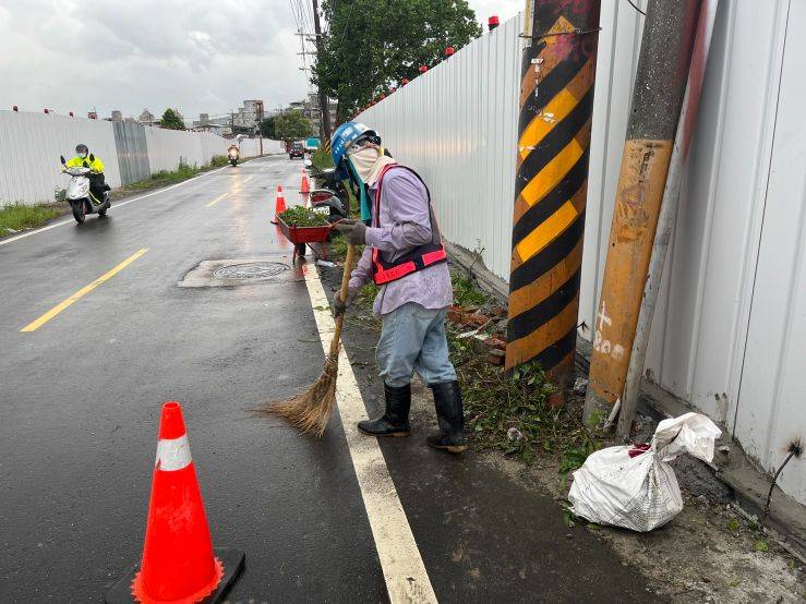 0624-圍籬施作、B8類廢棄物會磅、整地土方工程、污水工程及管理維護(路面清洗/路面修補/雜草清除)