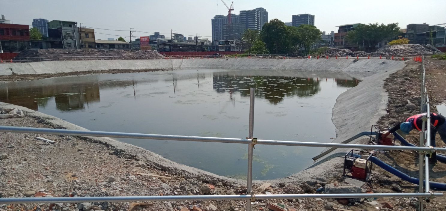 0801-整地土方工程、圍籬施作、臨時排水工程、污水工程及管理維護(欄杆施作/抽排水)