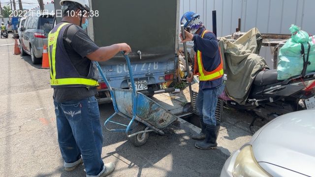 0804-整地土方工程、圍籬施作、臨時排水工程、污水工程及管理維護(滯洪池抽排水/路面修補/排水溝清理/垃圾搬運)