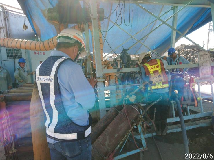 0805-整地土方工程、圍籬施作、臨時排水工程、污水工程及管理維護(路面清洗,路面灑水/滯洪池抽排水/開口封閉/路面整理/開口圍設/消防發電機進場/路面修補)