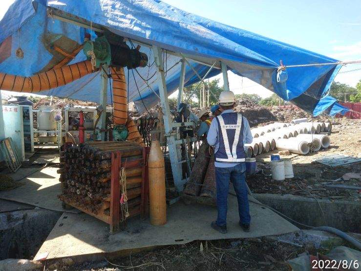 0806-整地土方工程、圍籬施作、臨時排水工程、污水工程及管理維護(路面灑水/欄杆圍網/滯洪池抽排水/圍籬防塵網/雜草清理)/監視器測試