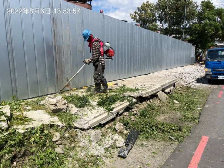 0806-整地土方工程、圍籬施作、臨時排水工程、污水工程及管理維護(路面灑水/欄杆圍網/滯洪池抽排水/圍籬防塵網/雜草清理)/監視器測試