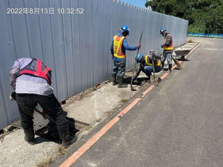 0813-整地土方工程、臨時排水工程、圍籬施作、污水工程及管理維護(路口封閉/排水溝清理/路面灑水)
