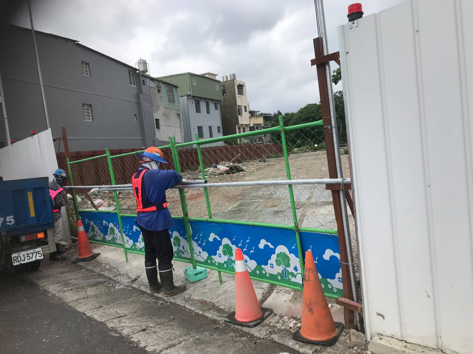 0901-整地土方工程、污水工程及管理維護丙種圍籬固定（防颱準備）/大門固定（防颱準備）/TD15滯洪池抽排水