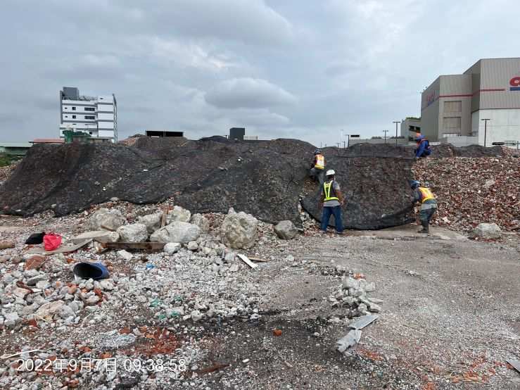 0907-整地土方工程、臨時排水工程、污水工程及管理維護(滯洪池抽排水/防塵網覆蓋/放置柔性牌面/柔性告示牌安裝/紅標線繪製/放置游泳圈) 0907-整地土方工程、臨時排水工程、污水工程及管理維護(滯洪池抽排水/防塵網覆蓋/放置柔性牌面/柔性告示牌安裝/紅標線繪製/放置游泳圈)