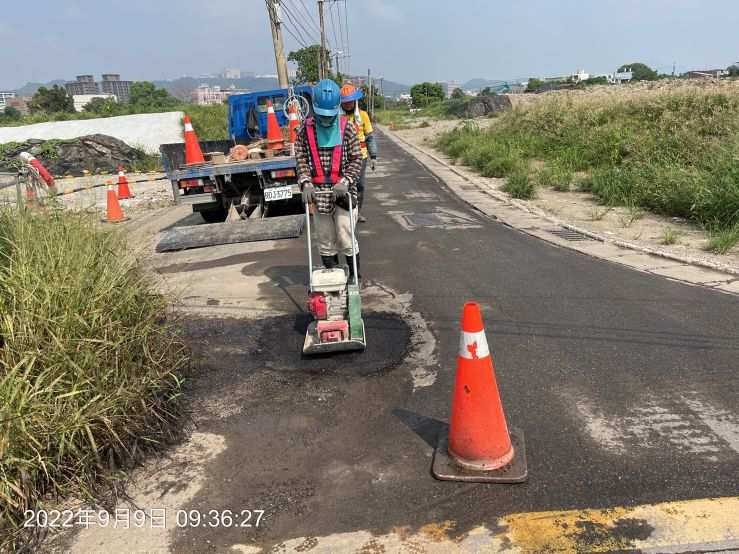 0909-整地土方工程、臨時排水工程、污水工程及管理維護(梅花防颱/(滯洪池抽排水/排水溝清理/路面修補/坑洞修補)