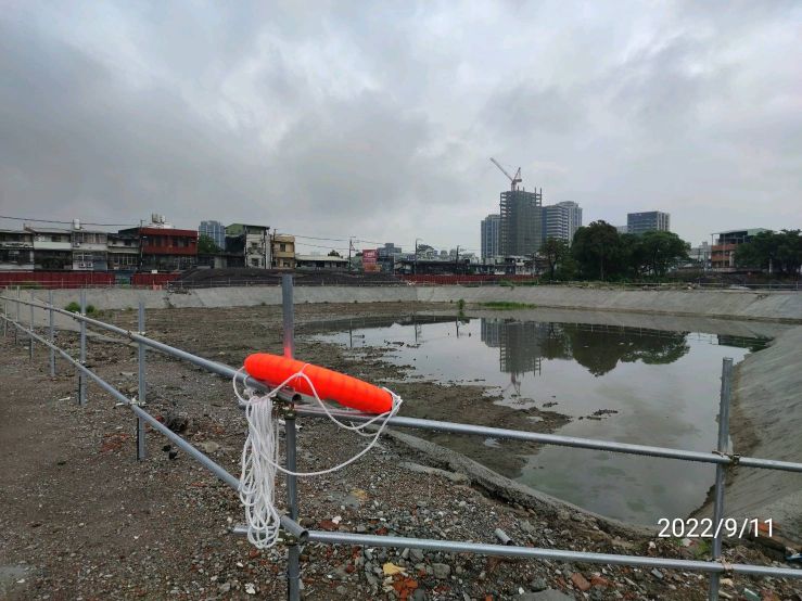 0911-第12號中度颱風梅花(海上颱風警報發佈)管理維護(排水溝清理)及污水工程
