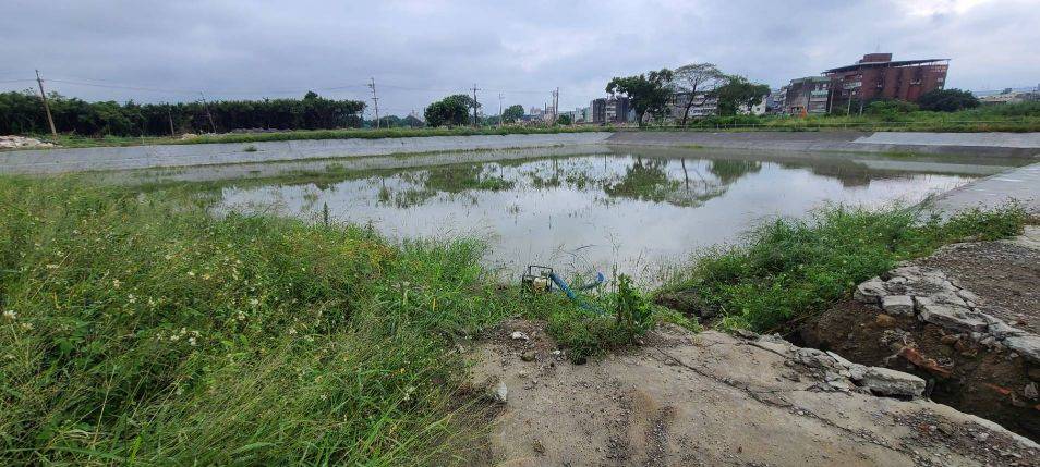 0911-第12號中度颱風梅花(海上颱風警報發佈)管理維護(排水溝清理)及污水工程