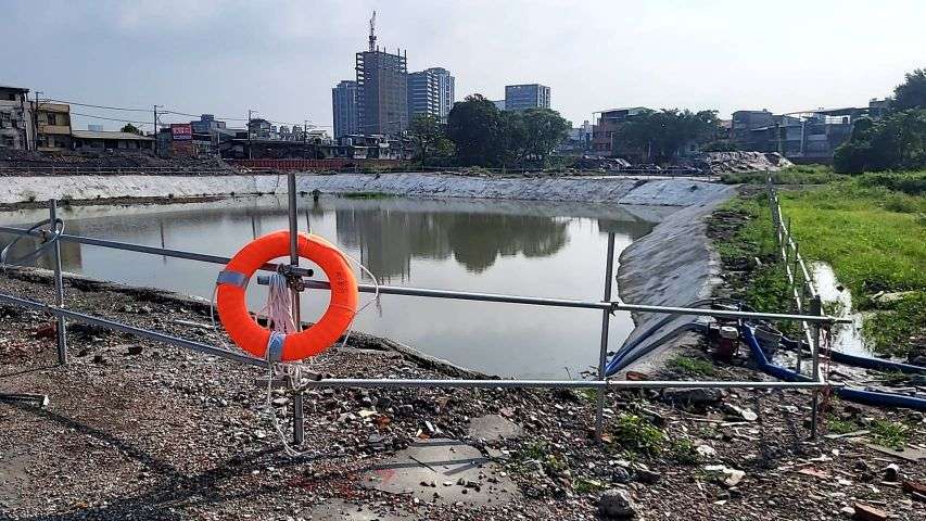 0916-整地土方工程、污水工程、圍籬工程及管理維護(滯洪池抽水/路面沖洗)