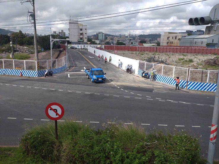 1111-整地土方工程、排水工程、道路工程、污水工程、圍籬工程及管理維護(溝蓋復原)