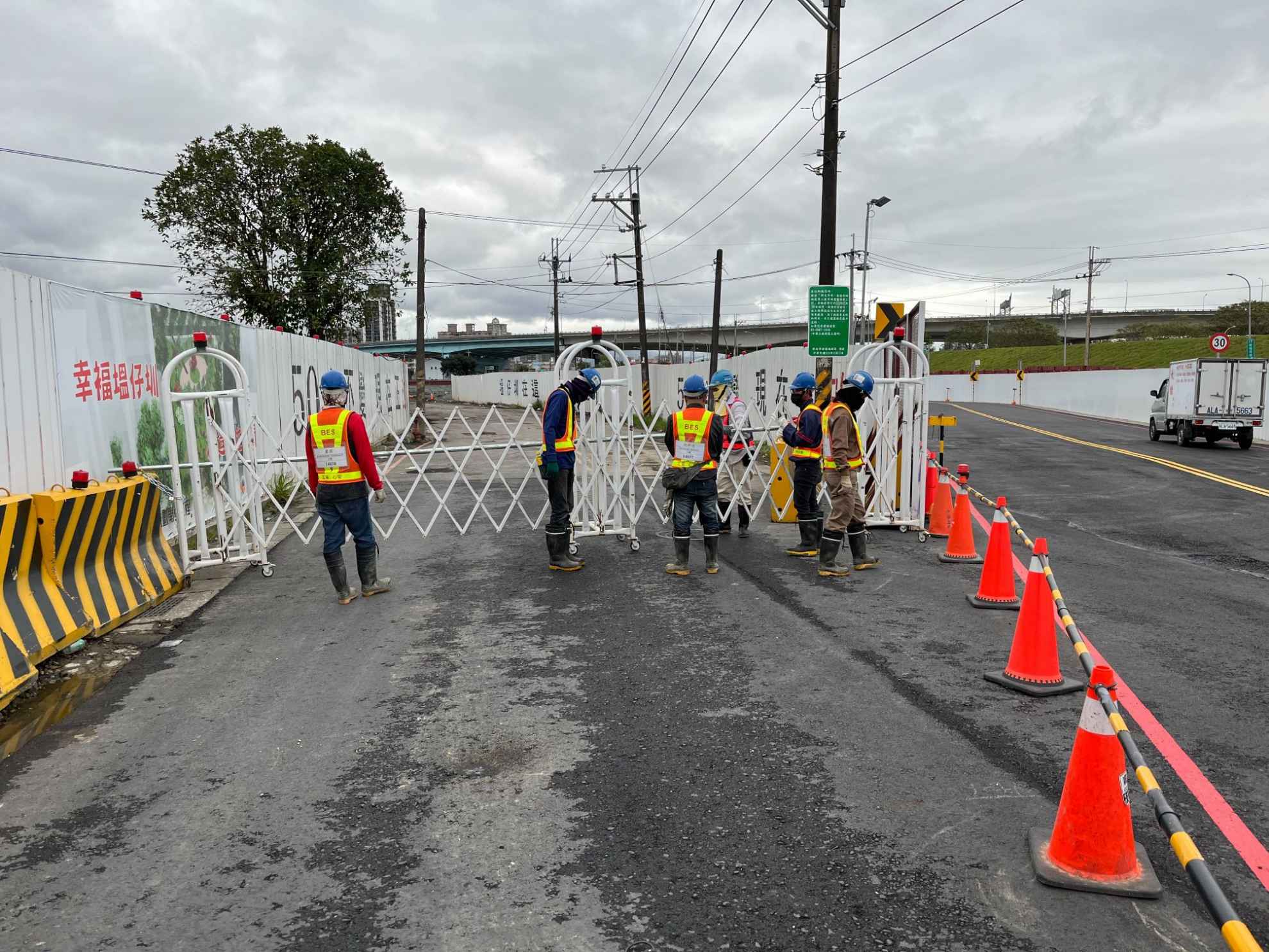 0115-整地土方工程、道路工程及管理維護(拉門固定/防塵網覆蓋)