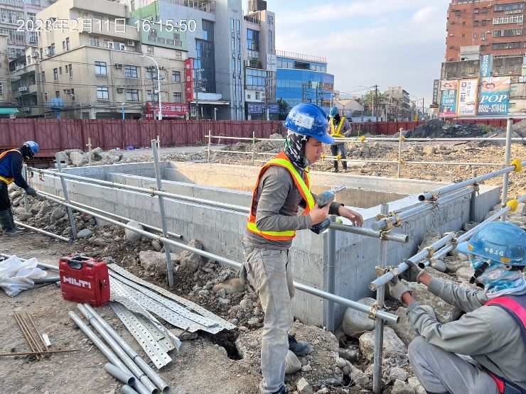 0211-整地土方工程、道路工程、排水工程、污水工程及管理維護(護欄施作) 0211-整地土方工程、道路工程、排水工程、污水工程及管理維護(護欄施作)