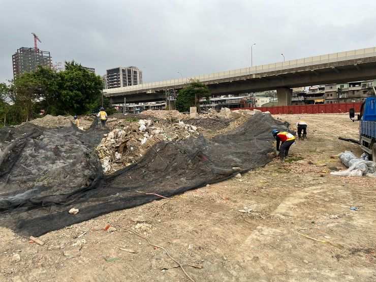 0413-整地土方工程、道路工程、排水工程、污水工程及管理維護(工區抑塵覆蓋) 0413-整地土方工程、道路工程、排水工程、污水工程及管理維護(工區抑塵覆蓋)