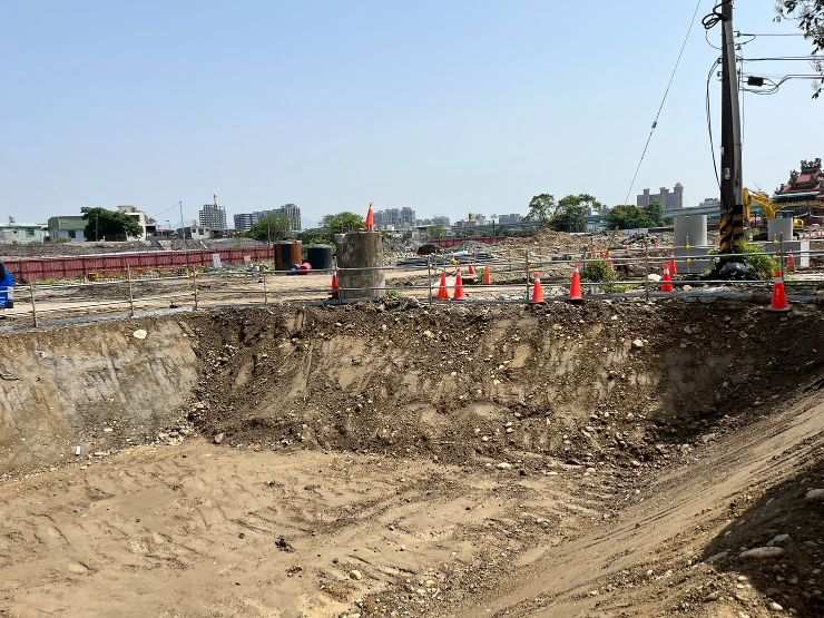 0416-整地土方工程、排水工程、污水工程及管理維護(工區護欄施工)