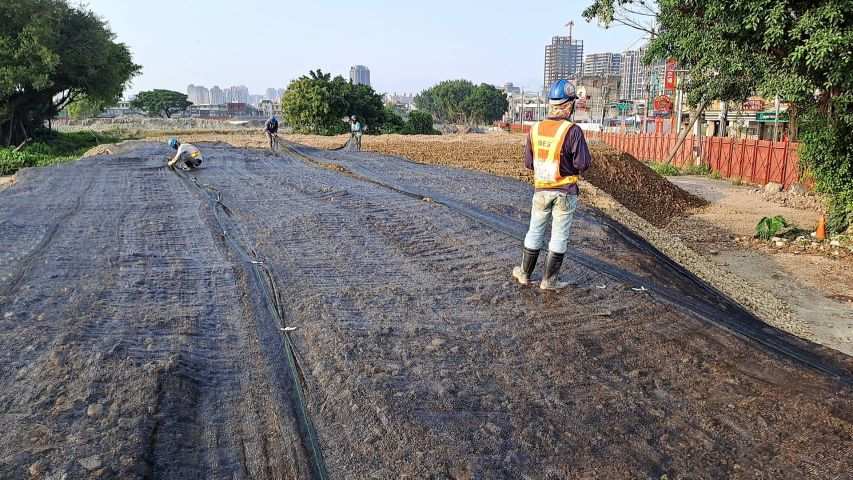 0418-整地土方工程、道路工程、排水工程、污水工程及管理維護(工區抑塵覆蓋) 0418-整地土方工程、道路工程、排水工程、污水工程及管理維護(工區抑塵覆蓋)