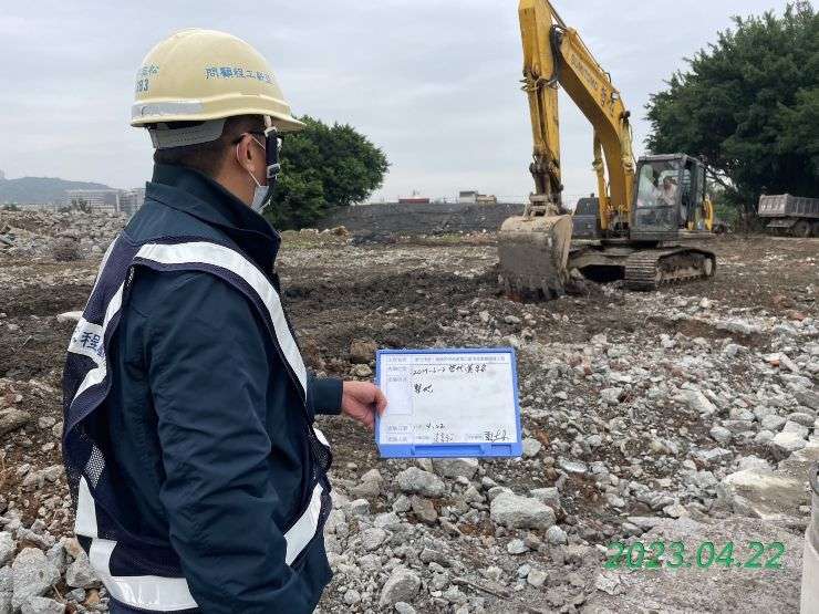 0422-整地土方工程、道路工程、排水工程、污水工程及管理維護(警示燈裝設) 0422-整地土方工程、道路工程、排水工程、污水工程及管理維護(警示燈裝設)