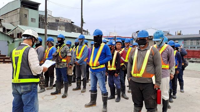 0513-整地土方工程、道路工程、排水工程、污水工程及管理維護(勤前教育/廢棄電纜線,雜物清除) 0513-整地土方工程、道路工程、排水工程、污水工程及管理維護(勤前教育/廢棄電纜線,雜物清除)