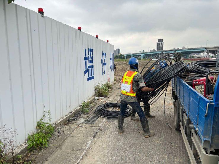 0513-整地土方工程、道路工程、排水工程、污水工程及管理維護(勤前教育/廢棄電纜線,雜物清除) 0513-整地土方工程、道路工程、排水工程、污水工程及管理維護(勤前教育/廢棄電纜線,雜物清除)