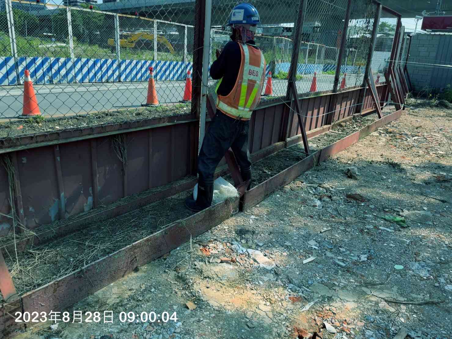 0828-整地土方工程、道路工程、排水工程、汙水工程、共管工程及管理維護(勤前教育/防颱準備-圍籬固定) 0828-整地土方工程、道路工程、排水工程、汙水工程、共管工程及管理維護(勤前教育/防颱準備-圍籬固定)
