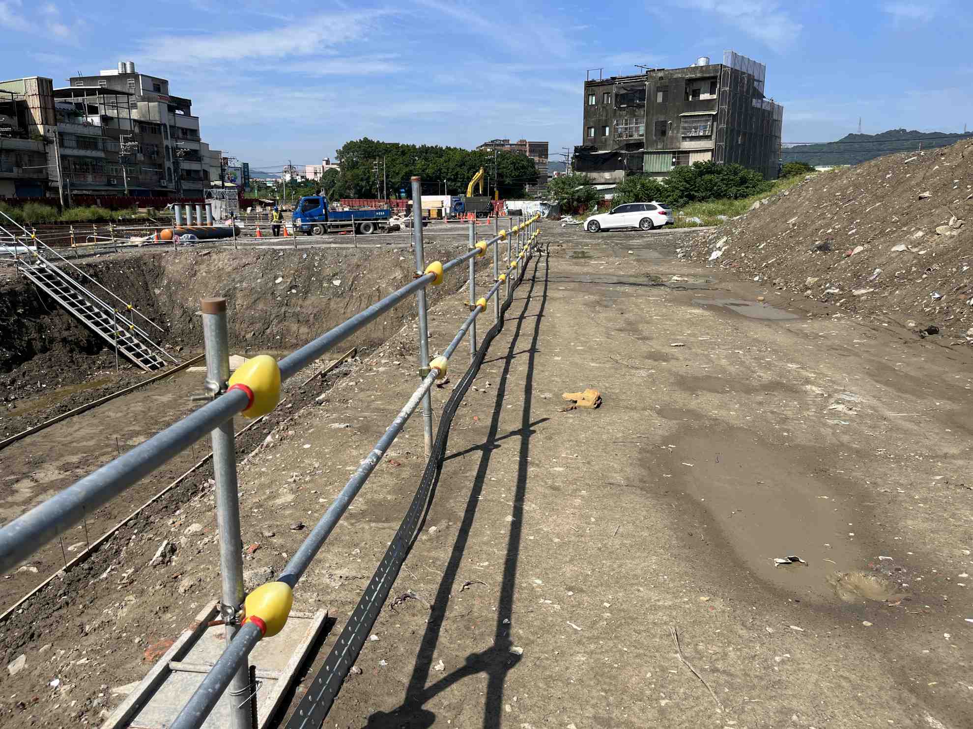 0916-整地土方工程、排水工程、汙水工程、共管工程及管理維護(勤前教育/護欄施作)