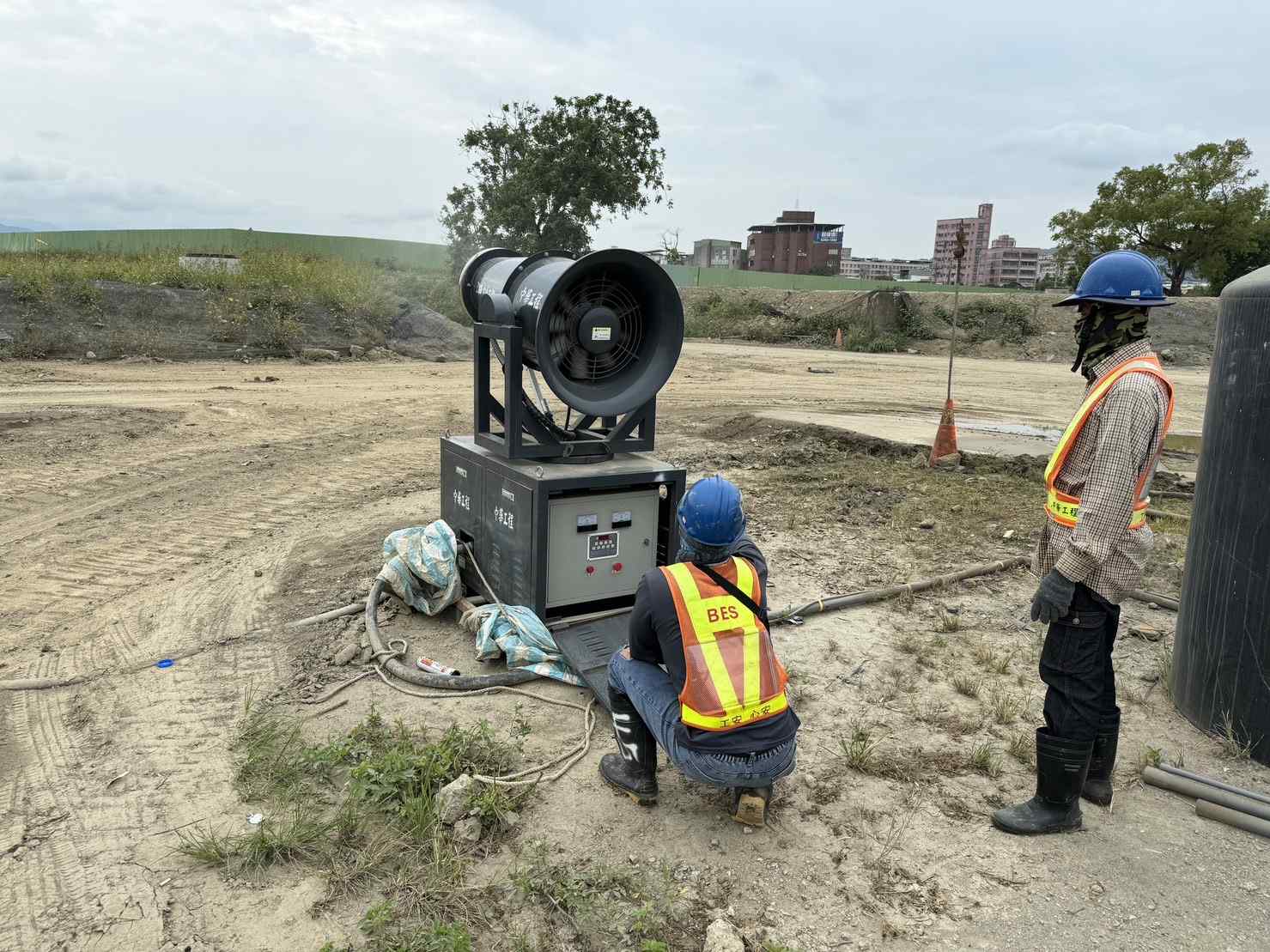 1027-整地土方工程、道路工程、排水工程、污水工程、共管工程及管理維護(勤前教育/霧砲機運轉測試)