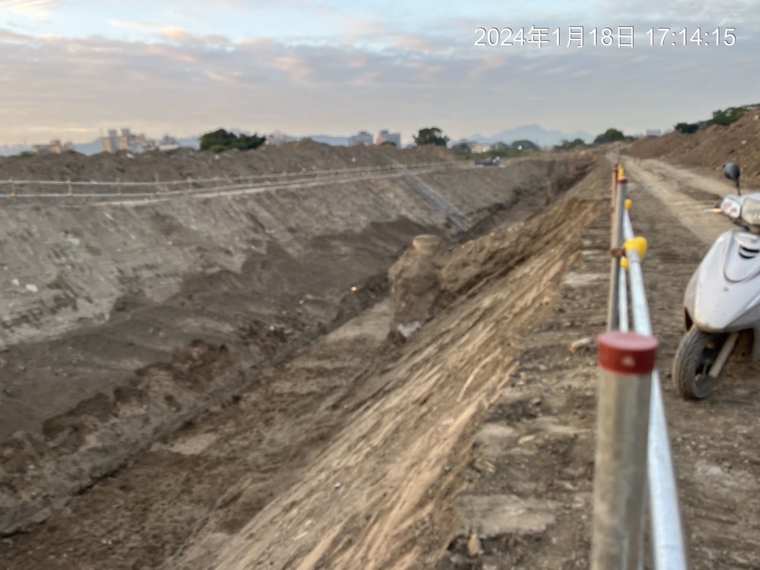 0118-整地土方工程、道路工程、排水工程、污水工程、共管工程、圍籬工程及管理維護(勤前教育)