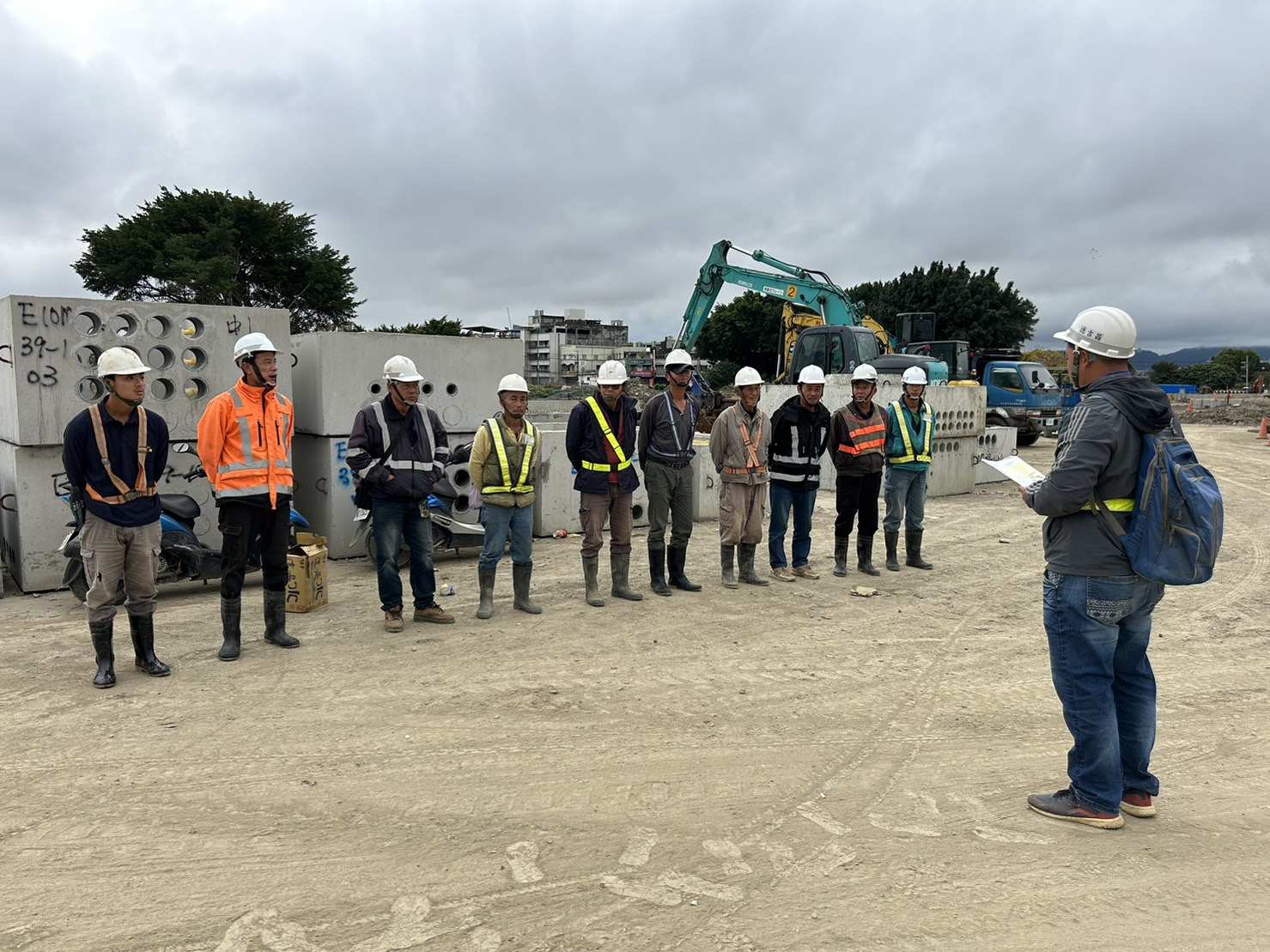 0204-整地土方工程、道路工程、排水工程、污水工程、共管工程、圍籬工程及管理維護(勤前教育) 0204-整地土方工程、道路工程、排水工程、污水工程、共管工程、圍籬工程及管理維護(勤前教育)
