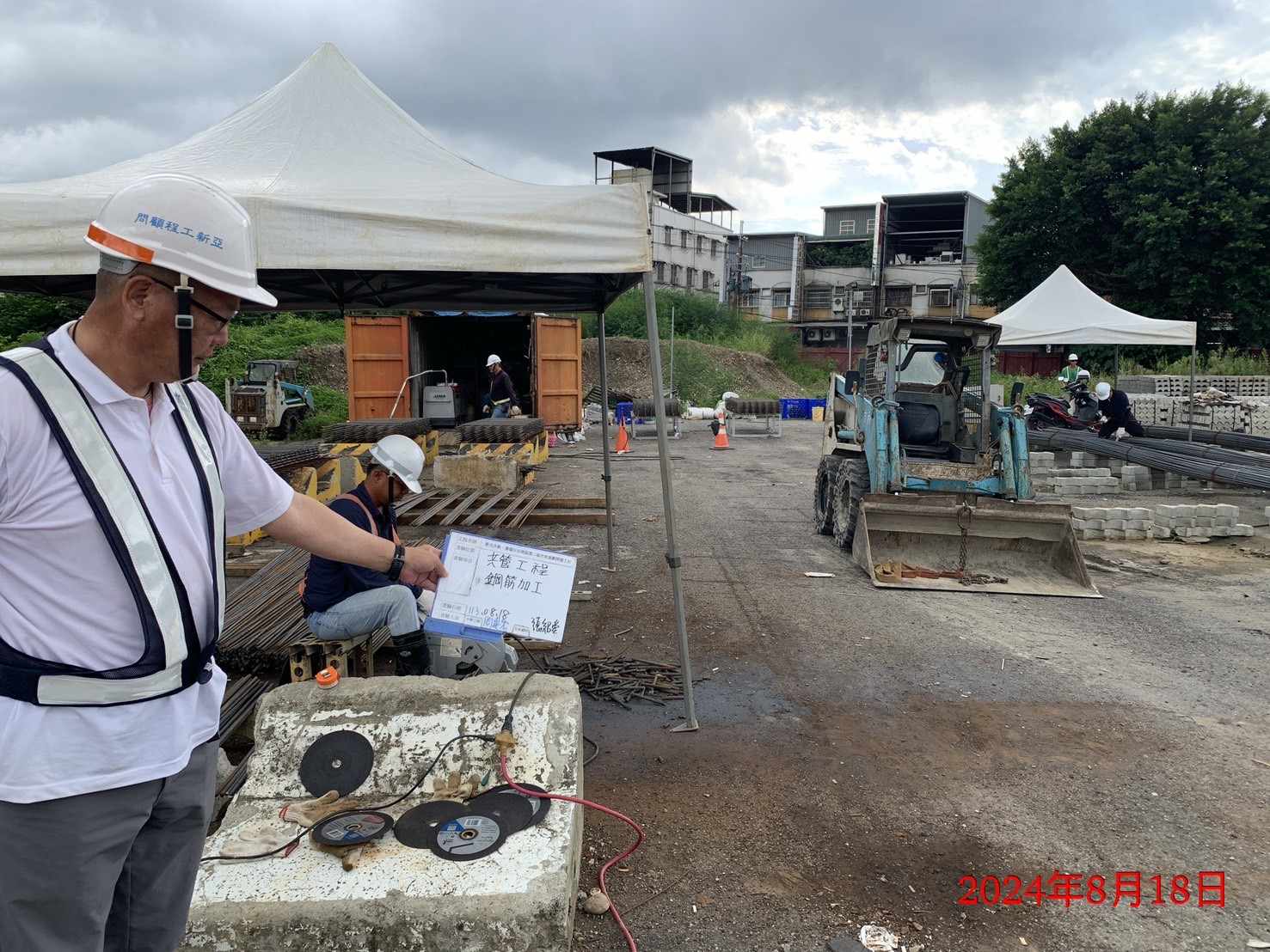 0818-道路工程、共管工程及管理維護(勤前教育)/(防汛)中環路內側排水溝清理/(敦親睦鄰)新樹路85巷路面整理