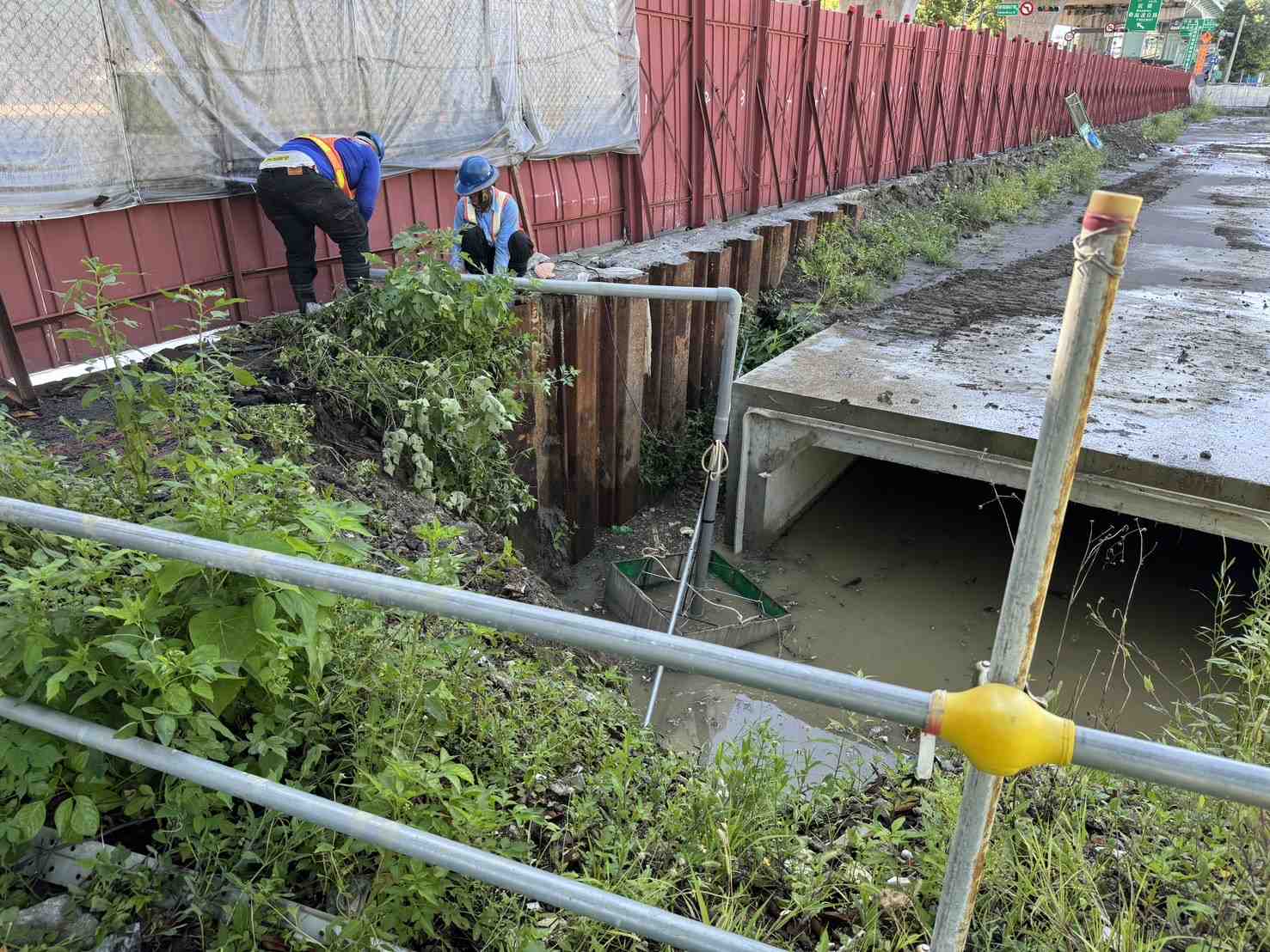 0821-排水工程、圍籬工程及管理維護(勤前教育)/(防汛)排水溝清理