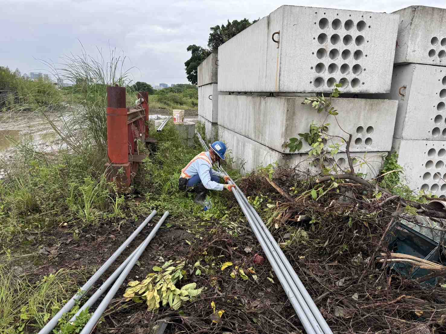 1009-整地土方工程、道路工程、排水工程、污水工程、共管工程及管理維護(勤前教育)