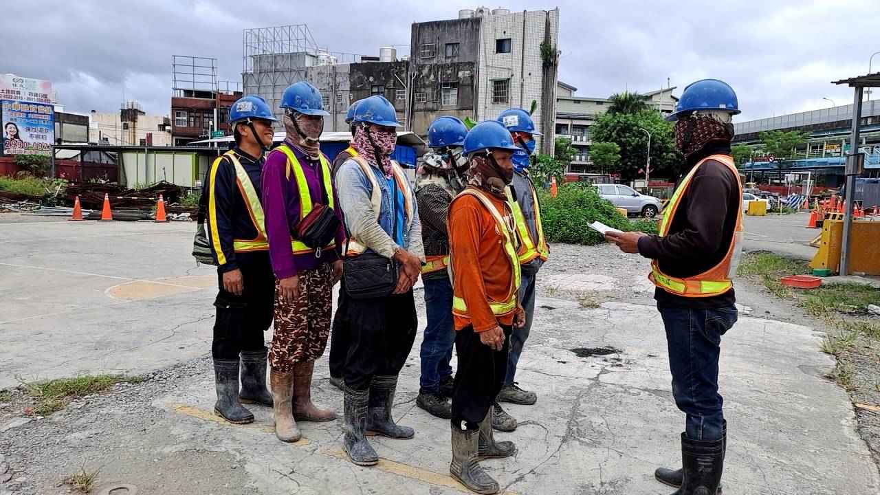 1020-排水工程及管理維護(勤前教育/新樹路排水溝清理)