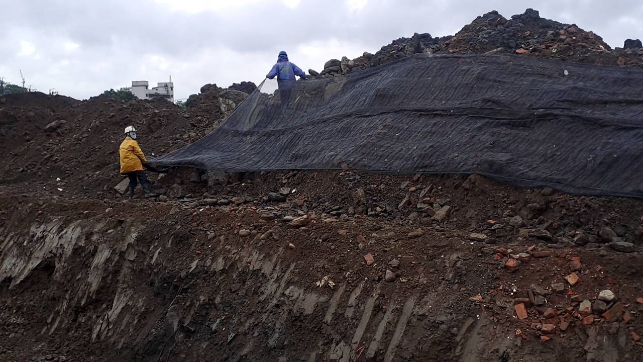 1119-整地土方工程、道路工程、排水工程及管理維護(勤前教育)/路面填瀝青料/土方抑塵覆蓋