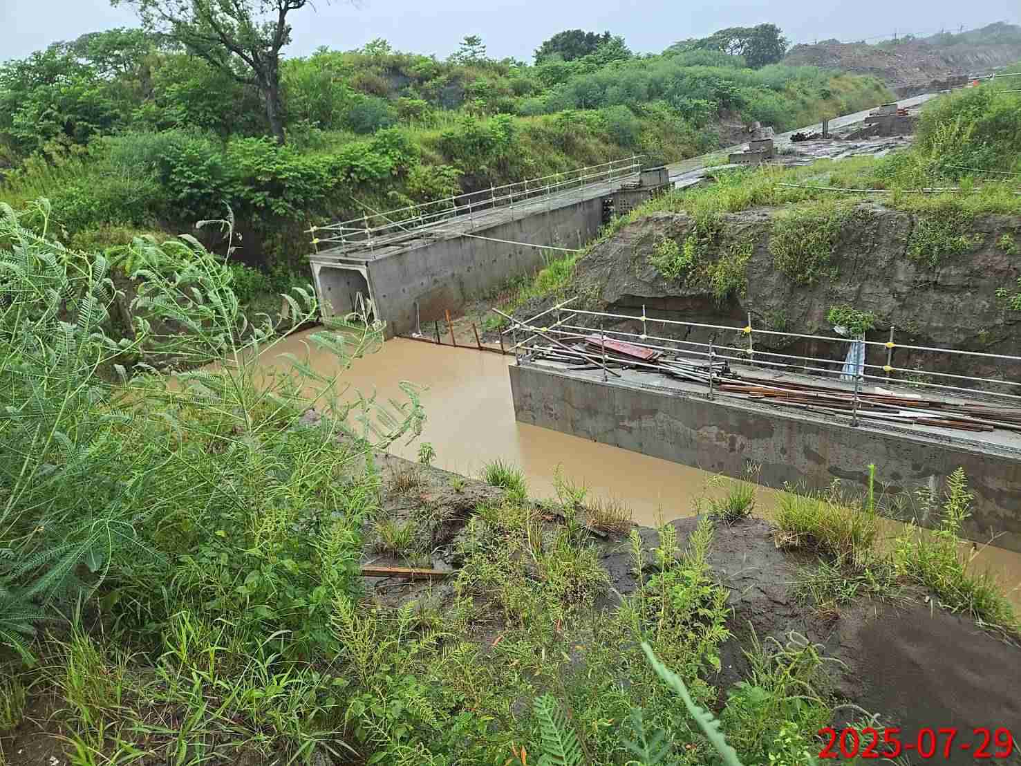 0729 驟雨工期展延