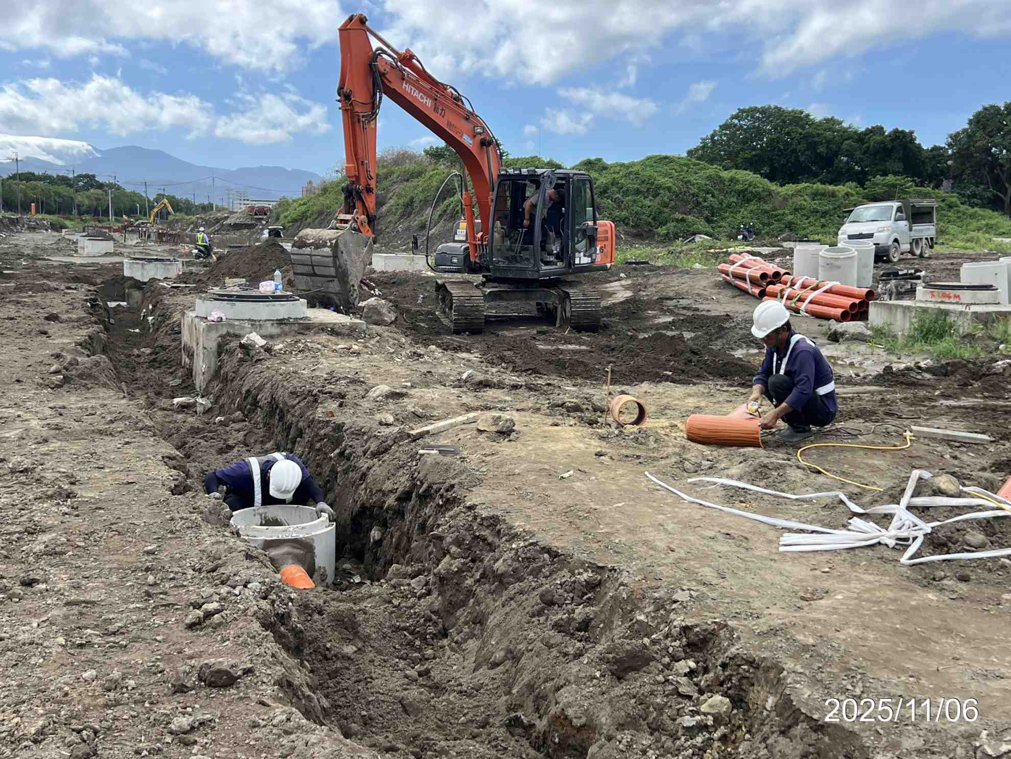 1106 整地土方工程、道路工程、排水工程、污水工程、共管工程、圍籬工程、機電工程及管理維護 1106 整地土方工程、道路工程、排水工程、污水工程、共管工程、圍籬工程、機電工程及管理維護