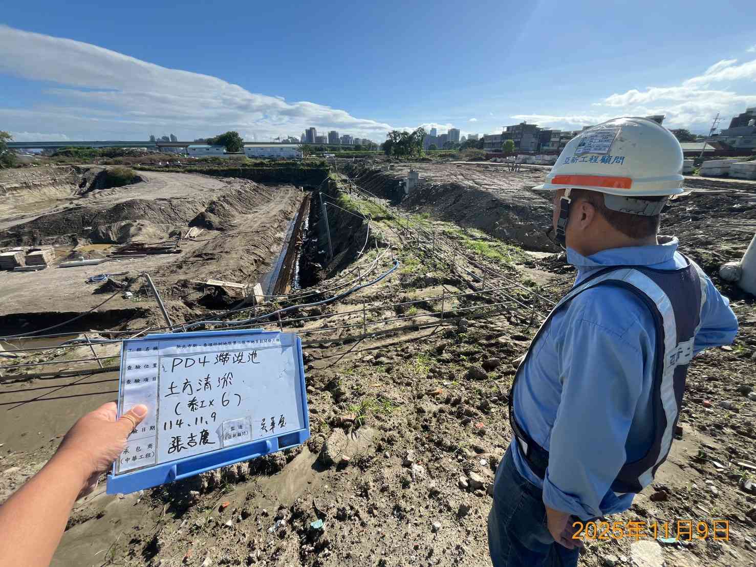 1109 道路工程、共管工程及管理維護/颱風防汛(鳳凰)水溝清淤