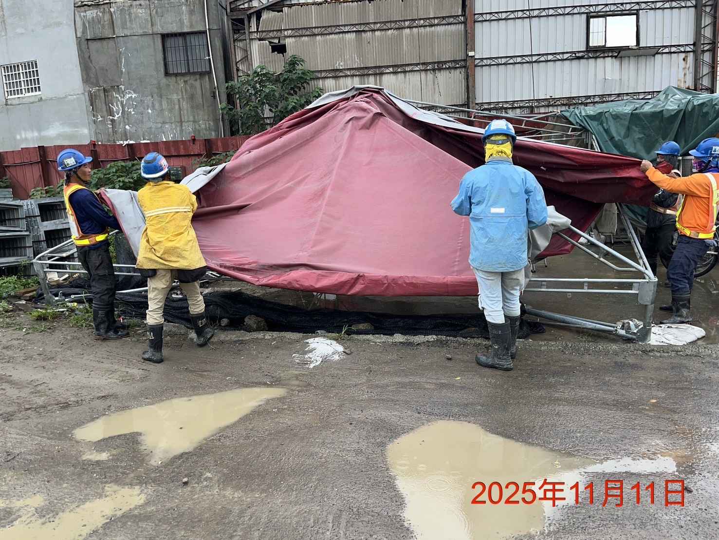 1111 整地土方工程、道路工程、排水工程、污水工程、共管工程、圍籬工程、機電工程及管理維護/工區防颱(鳳凰)措施