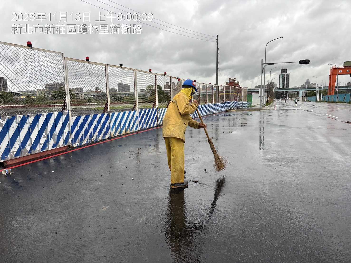 1113 整地土方工程、道路工程、排水工程、污水工程、共管工程、圍籬工程、機電工程及管理維護/新富三路面整理 1113 整地土方工程、道路工程、排水工程、污水工程、共管工程、圍籬工程、機電工程及管理維護/新富三路面整理