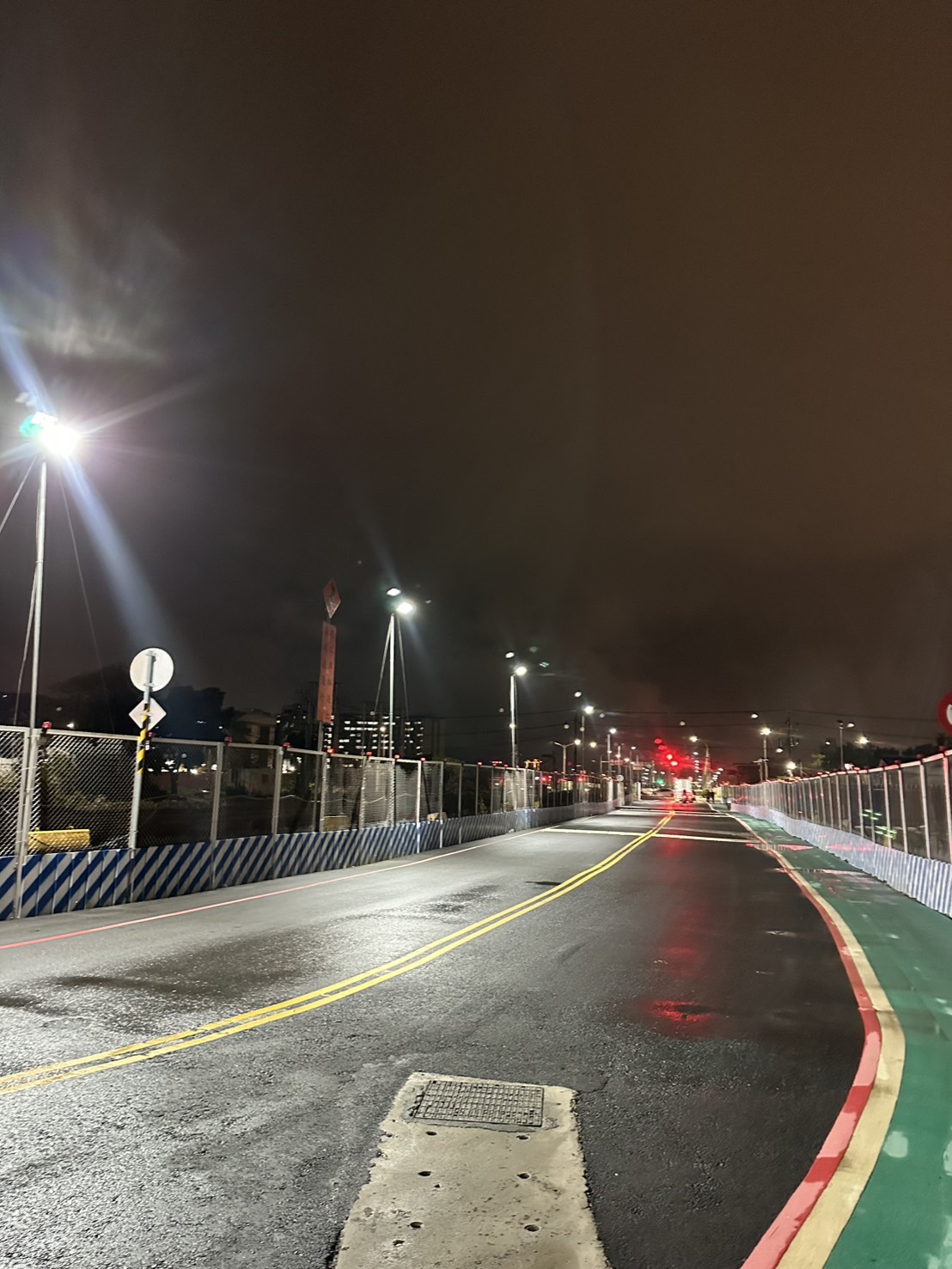 1225 整地土方工程、道路工程、排水工程、污水工程、共管工程、結構工程(橋梁)、圍籬工程、機電工程及管理維護/臨工區道路照明夜間巡檢