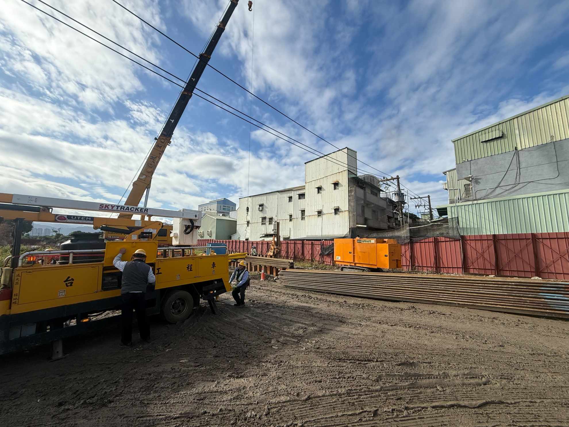 1229 整地土方工程、道路工程、排水工程、污水工程、共管工程、結構工程(橋梁)、圍籬工程、機電工程及管理維護