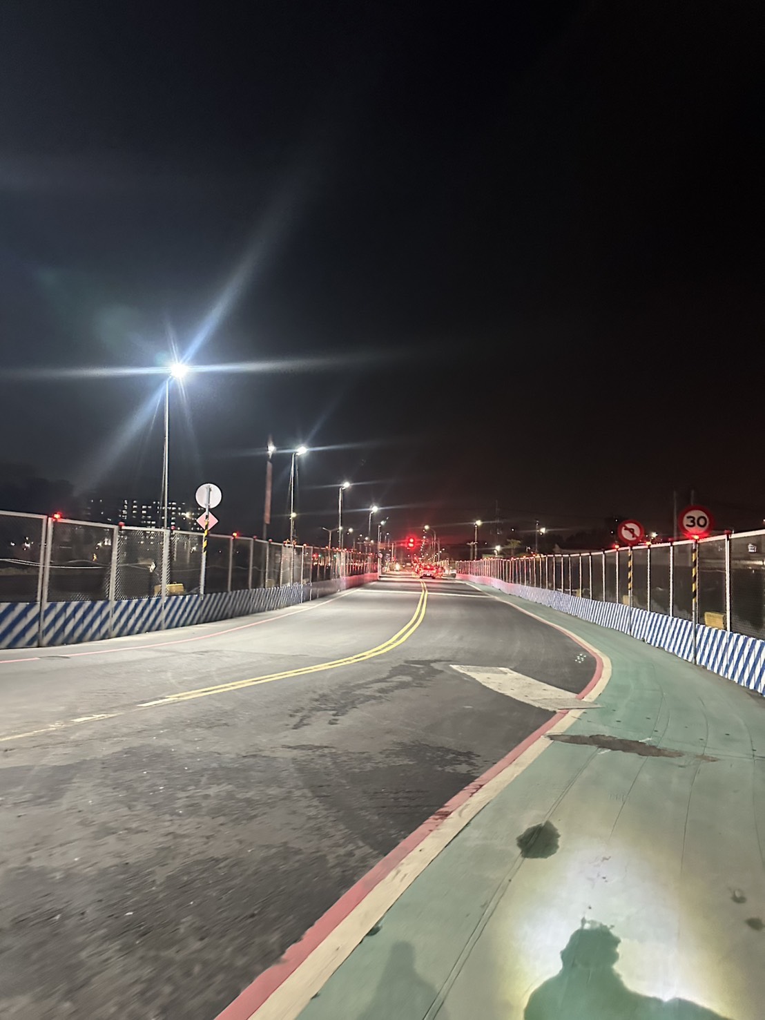 0104 排水工程、共管工程、及管理維護/工區臨時照明廣告燈箱夜間巡檢